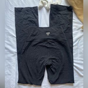 Tna butter bootcut leggings